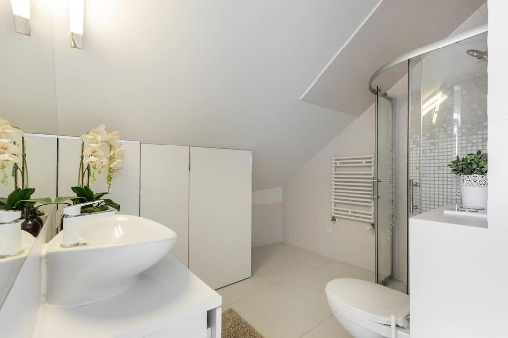 Modern & New Place Next To Wawel Castle & Vistula Appartamento